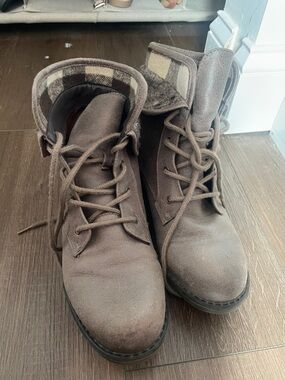 Cliffs by WHITE MOUNTAIN Brown Lace-Up Ankle Booties